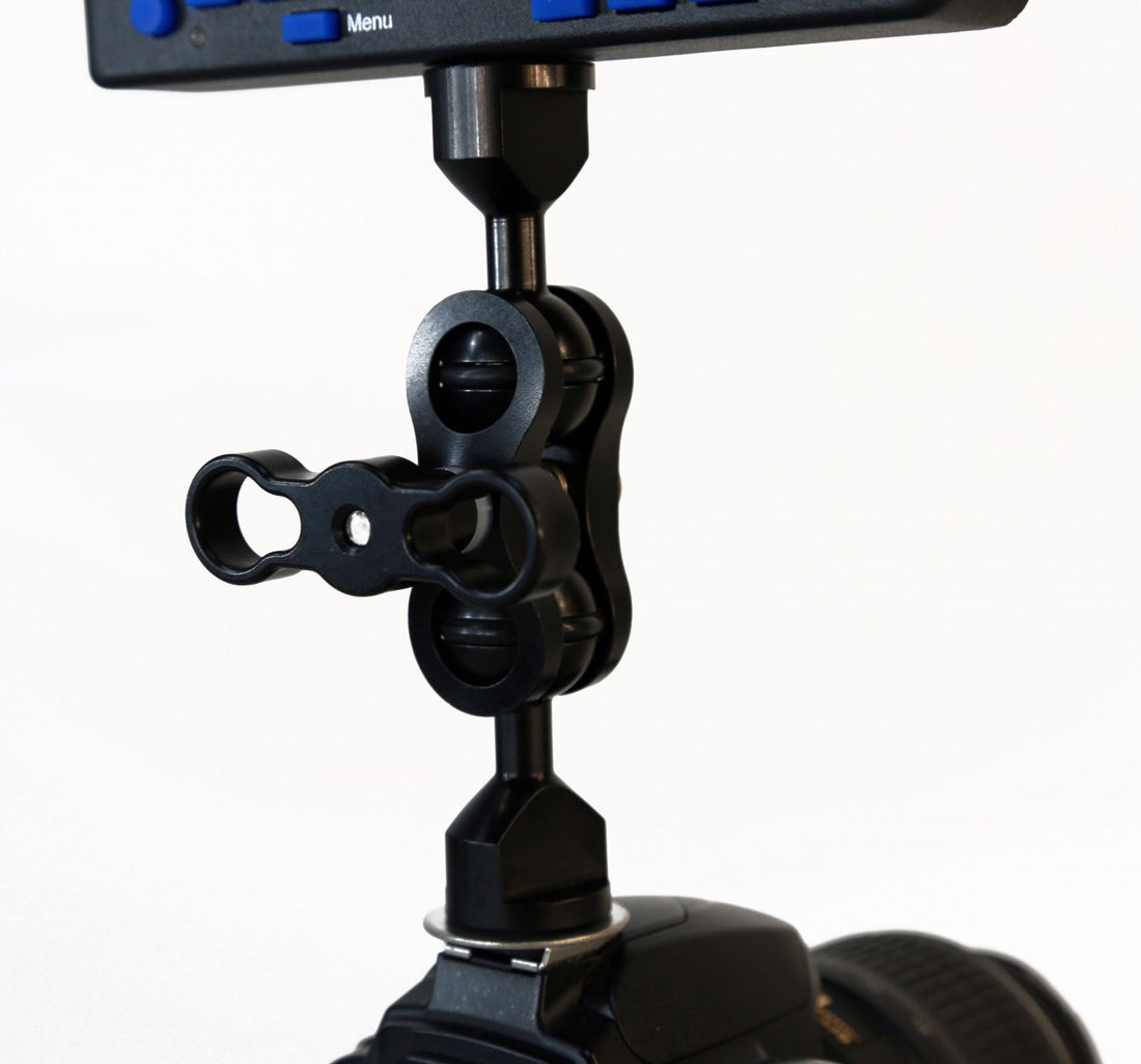 ULTRALIGHT ¼ 20 HOTSHOE MOUNT